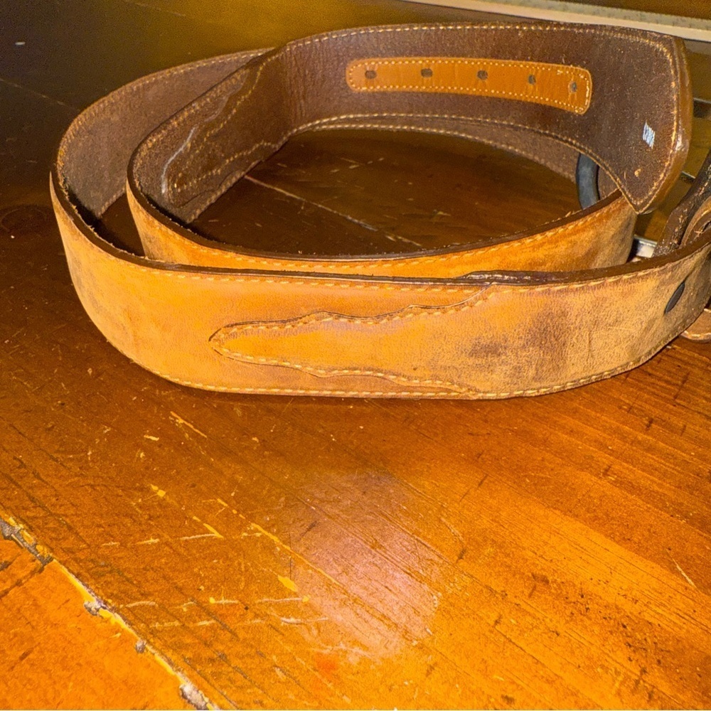Silver Creek Classic Brown Leather Men's Belt
Size 38 - Picture 5 of 11